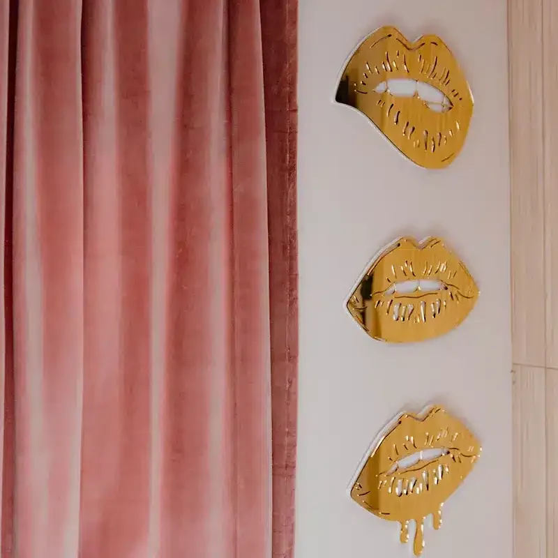 Cosmetic injection space with luxury touches and medical precision